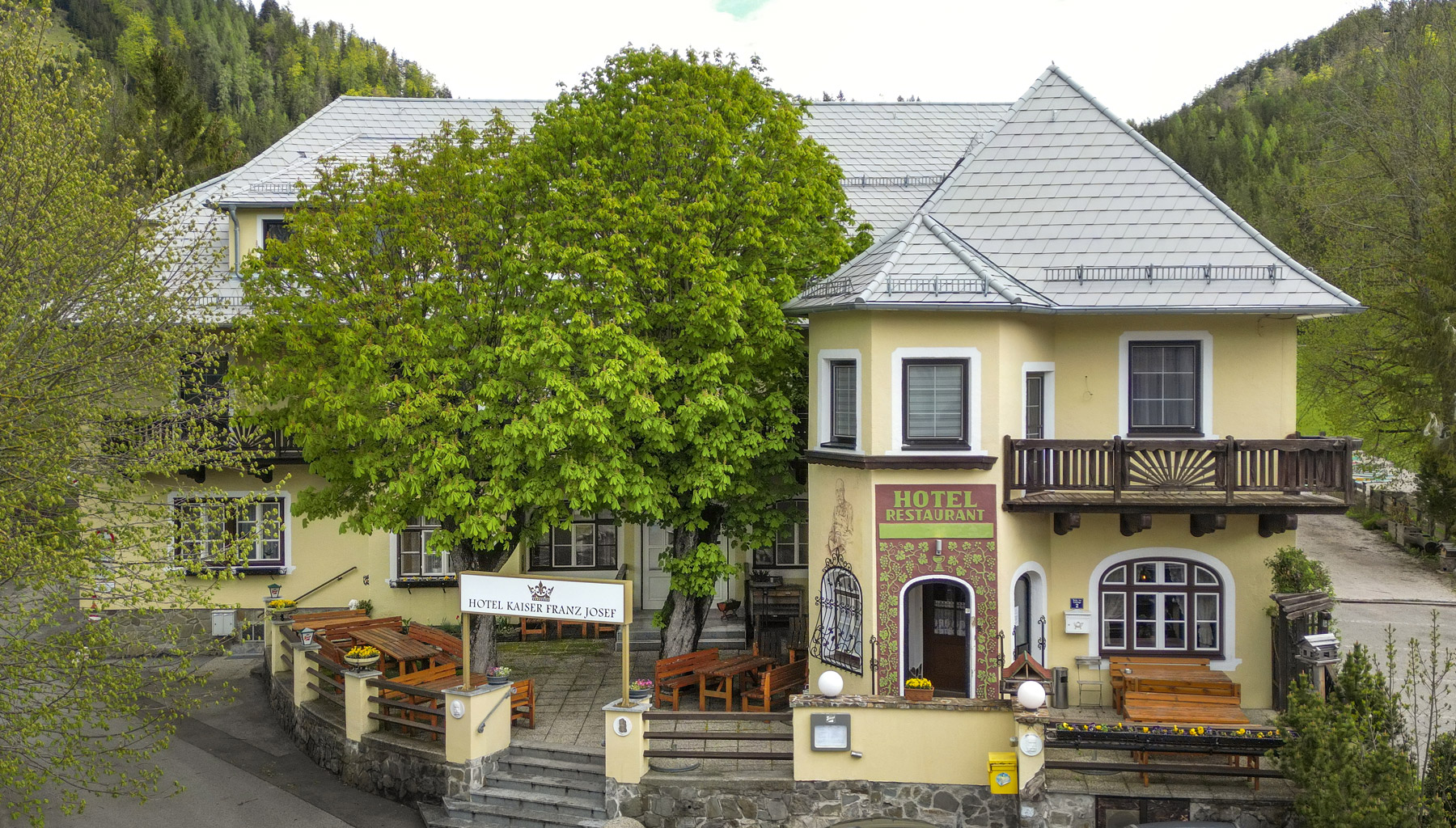Foto exterior view of Hotel Kaiser Franz Josef